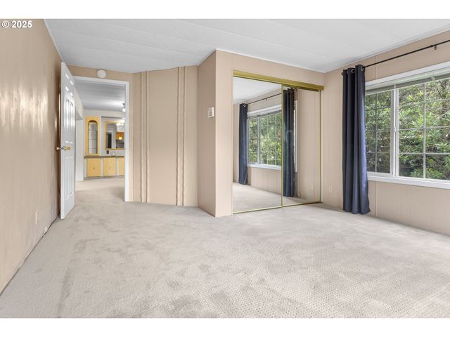 1600 E RHODODENDRON Dr 29, Florence, OR 97439