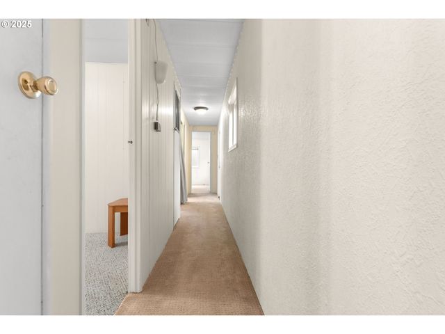 1600 E RHODODENDRON Dr 29, Florence, OR 97439