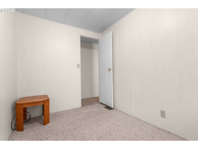 1600 E RHODODENDRON Dr 29, Florence, OR 97439