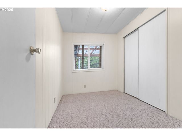 1600 E RHODODENDRON Dr 29, Florence, OR 97439