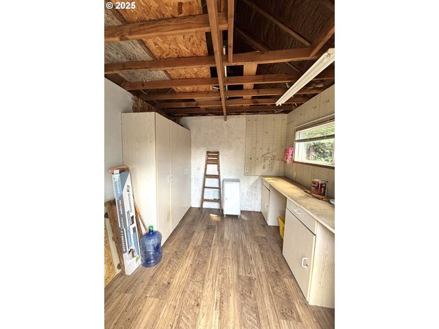 1600 E RHODODENDRON Dr 29, Florence, OR 97439