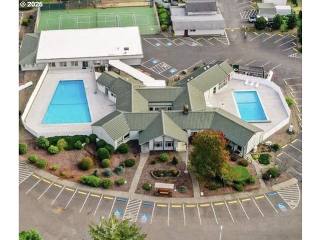 1600 E RHODODENDRON Dr 29, Florence, OR 97439