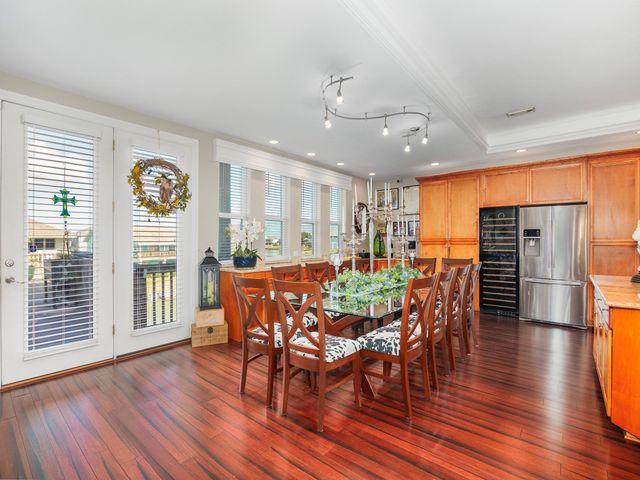 1 S Pintail Street, La Marque, TX 77568