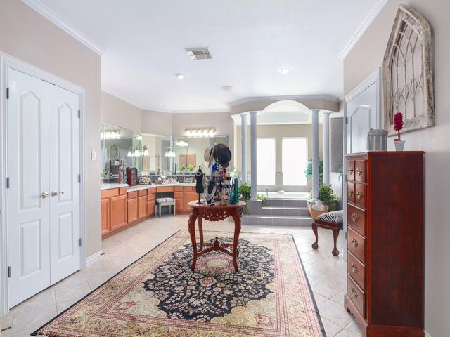 1 S Pintail Street, La Marque, TX 77568