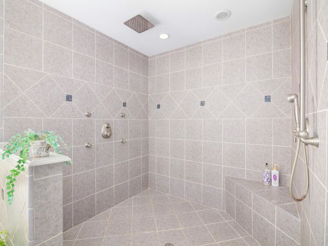 1 S Pintail Street, La Marque, TX 77568