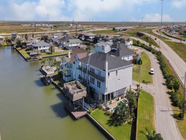 1 S Pintail Street, La Marque, TX 77568