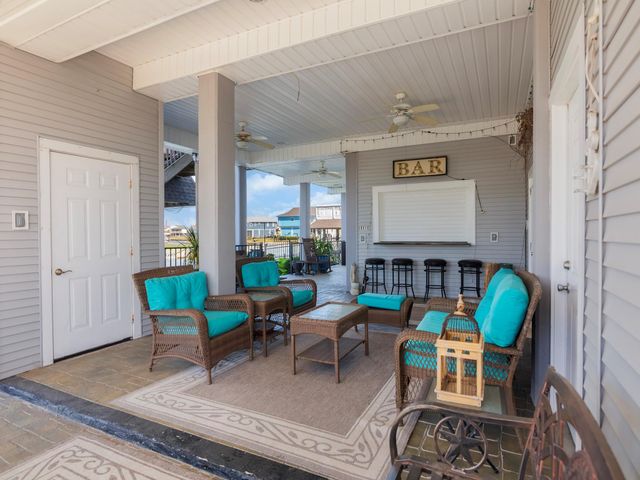 1 S Pintail Street, La Marque, TX 77568