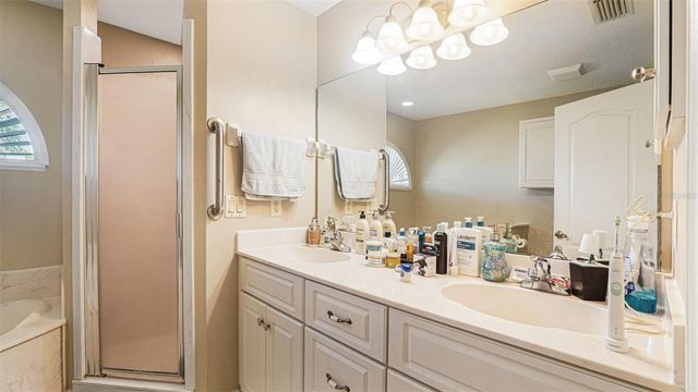 6607 SE 11TH LOOP, Ocala, FL 34472