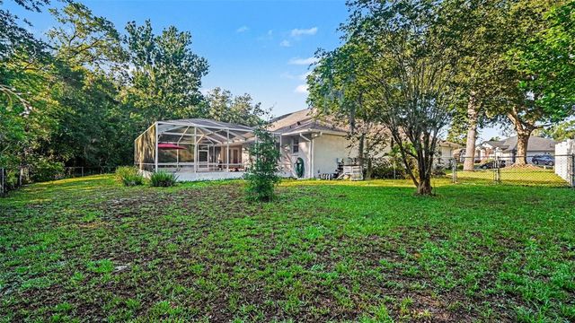 6607 SE 11TH LOOP, Ocala, FL 34472