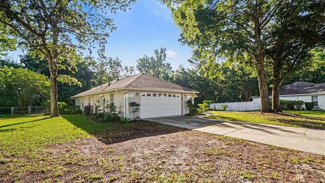 6607 SE 11TH LOOP, Ocala, FL 34472