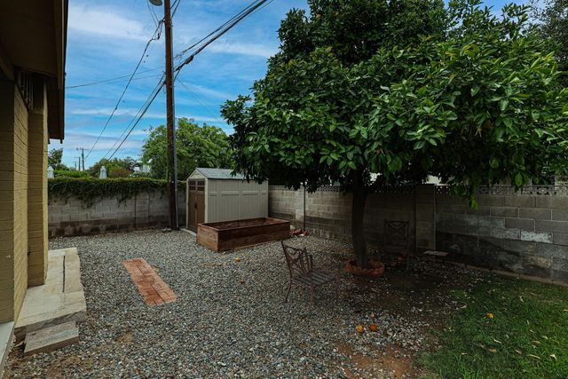 1005 E Cavalier Drive, Phoenix, AZ 85014