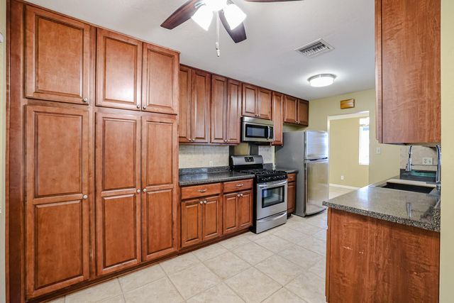 1005 E Cavalier Drive, Phoenix, AZ 85014