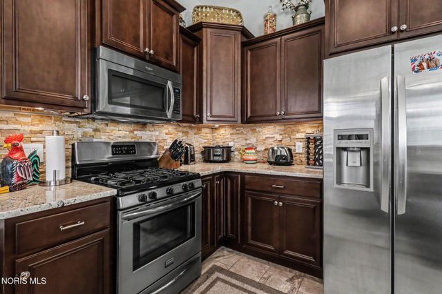 10711 Shayni Lane, Whitehouse, OH 43571