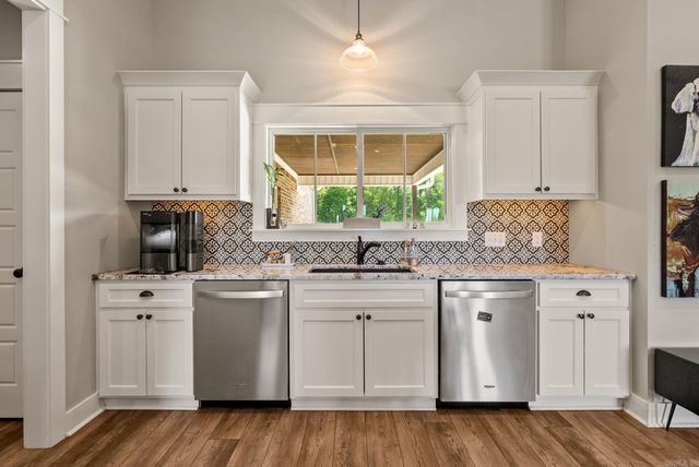 18 Brookeview Drive, Greenbrier, AR 72058