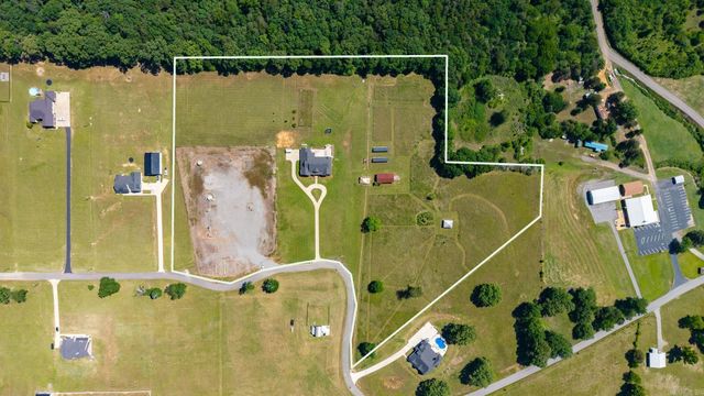 18 Brookeview Drive, Greenbrier, AR 72058