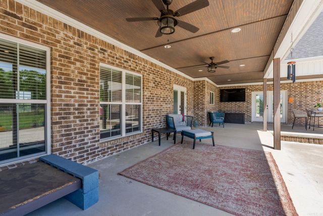 18 Brookeview Drive, Greenbrier, AR 72058