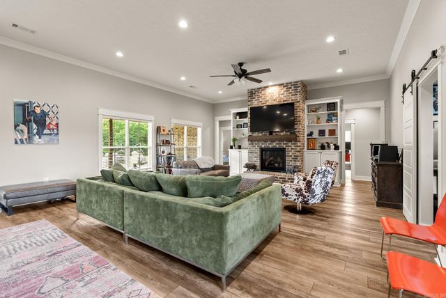 18 Brookeview Drive, Greenbrier, AR 72058