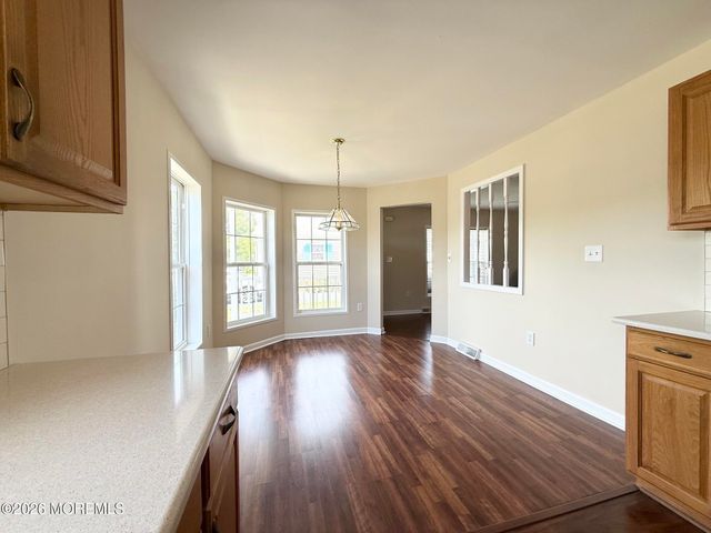 11 Rocky Hill Road, Manahawkin, NJ 08050