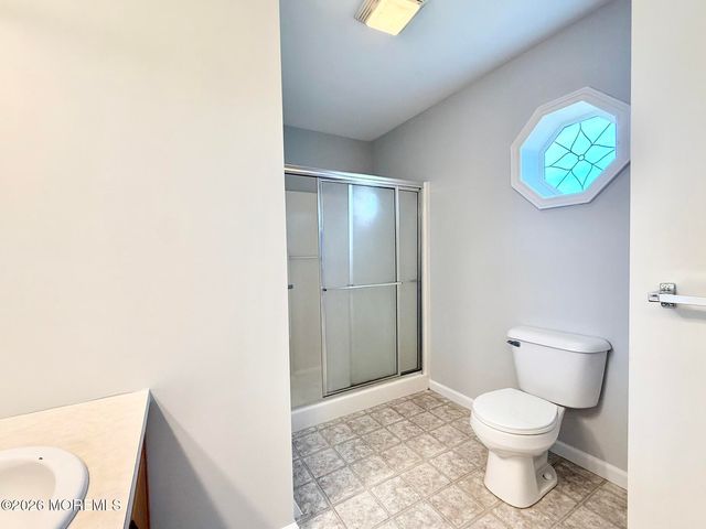 11 Rocky Hill Road, Manahawkin, NJ 08050