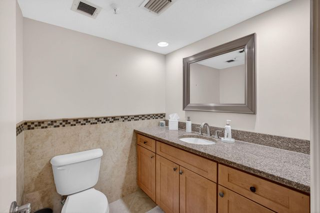 3440 S Ocean Boulevard 204s, Palm Beach, FL 33480