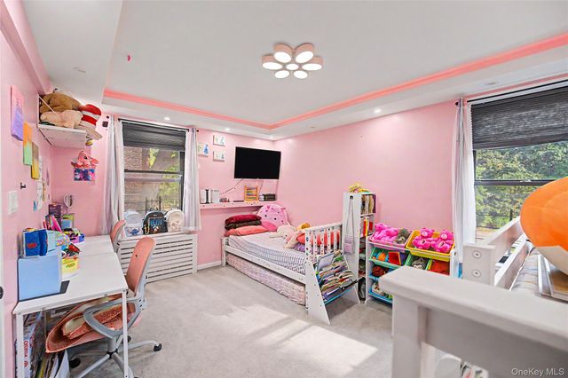 226-26 Union Turnpike 2R, Oakland Gardens, NY 11364