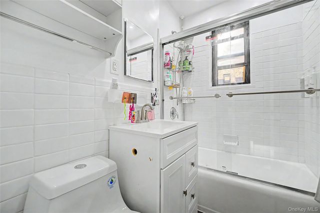 226-26 Union Turnpike 2R, Oakland Gardens, NY 11364