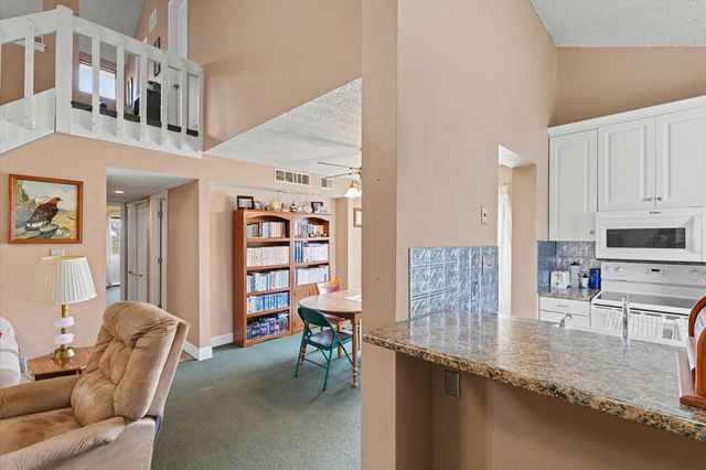 2115 Melrose Drive C, Champaign, IL 61820