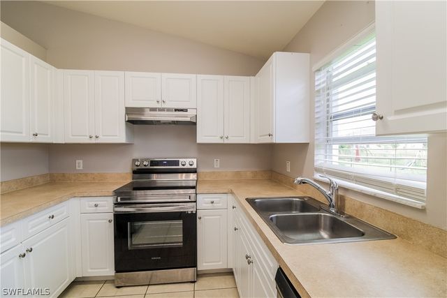 3802 35th ST SW, Lehigh Acres, FL 33976