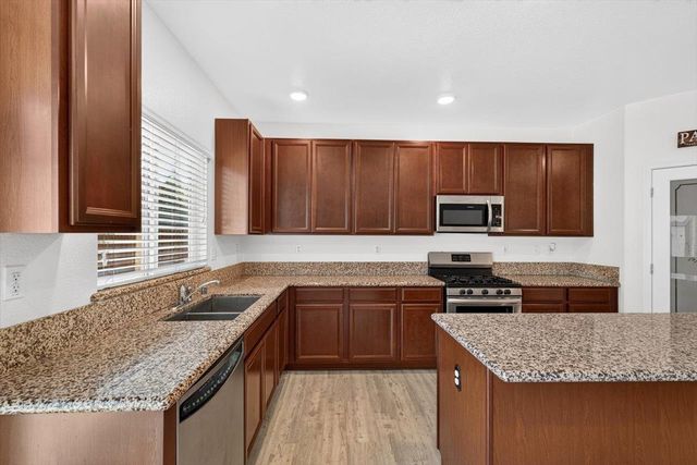 1751 Red Alder Ave, Sacramento, CA 95834