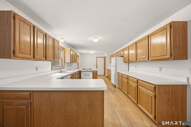 8 Margaret Terrace, Wolcott, CT 06716