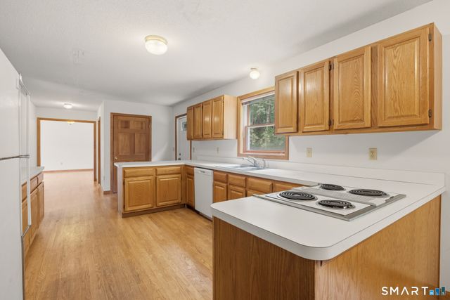 8 Margaret Terrace, Wolcott, CT 06716