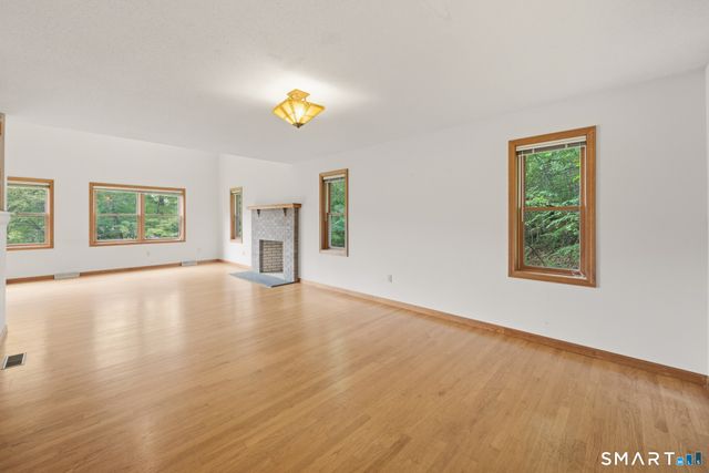 8 Margaret Terrace, Wolcott, CT 06716