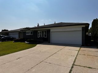 33665 Kennedy Drive, Sterling Heights, MI 48310