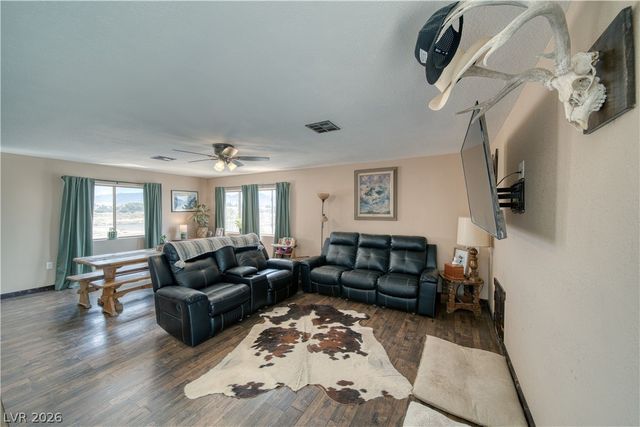 1641 West Hickory Street, Pahrump, NV 89048