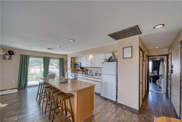 1641 West Hickory Street, Pahrump, NV 89048