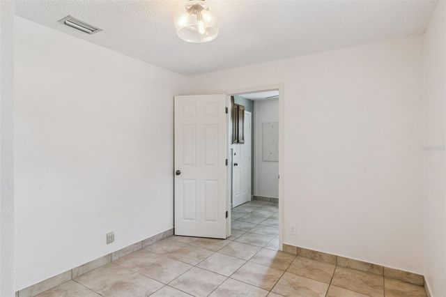 307 E MAPLE STREET, Davenport, FL 33837