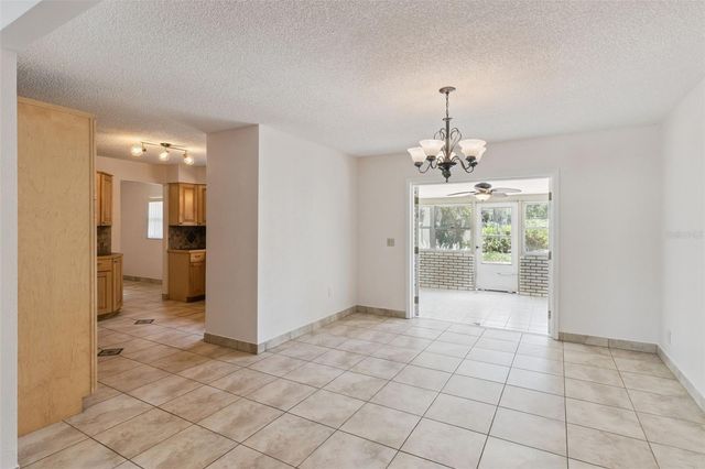 307 E MAPLE STREET, Davenport, FL 33837