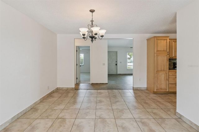 307 E MAPLE STREET, Davenport, FL 33837