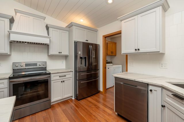 1813 6th Avenue W, Shakopee, MN 55379