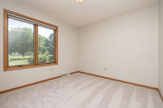 1813 6th Avenue W, Shakopee, MN 55379