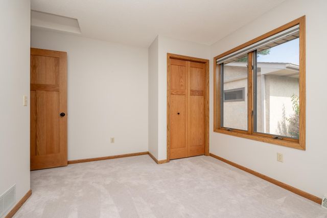 1813 6th Avenue W, Shakopee, MN 55379