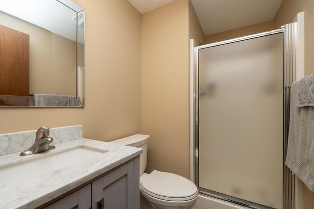 1813 6th Avenue W, Shakopee, MN 55379