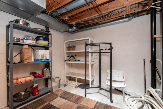 1813 6th Avenue W, Shakopee, MN 55379