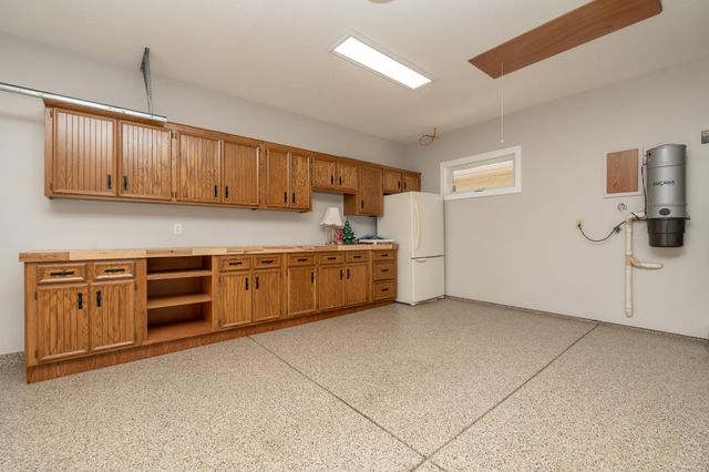 1813 6th Avenue W, Shakopee, MN 55379