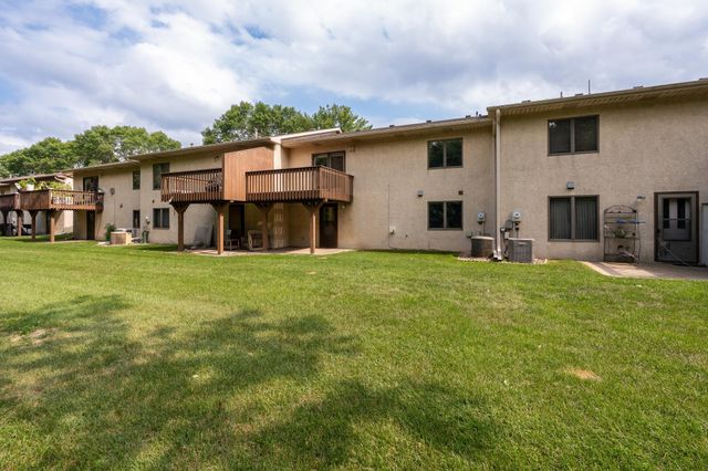 1813 6th Avenue W, Shakopee, MN 55379