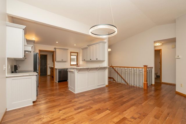 1813 6th Avenue W, Shakopee, MN 55379