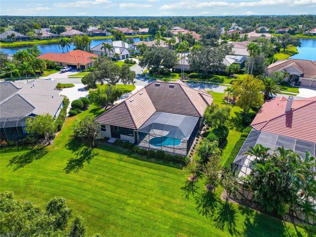 7922 ROYAL BIRKDALE CIRCLE, Lakewood Ranch, FL 34202
