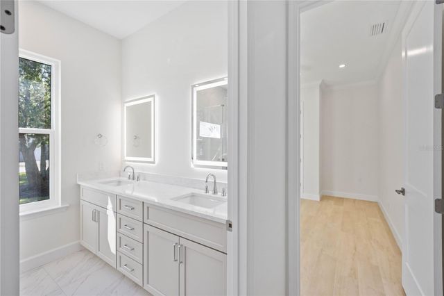 7922 ROYAL BIRKDALE CIRCLE, Lakewood Ranch, FL 34202