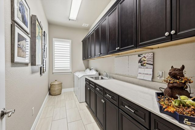 9713 Arkose Drive, Denton, TX 76207