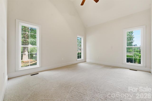 279 Woodstream Circle, Mooresville, NC 28117